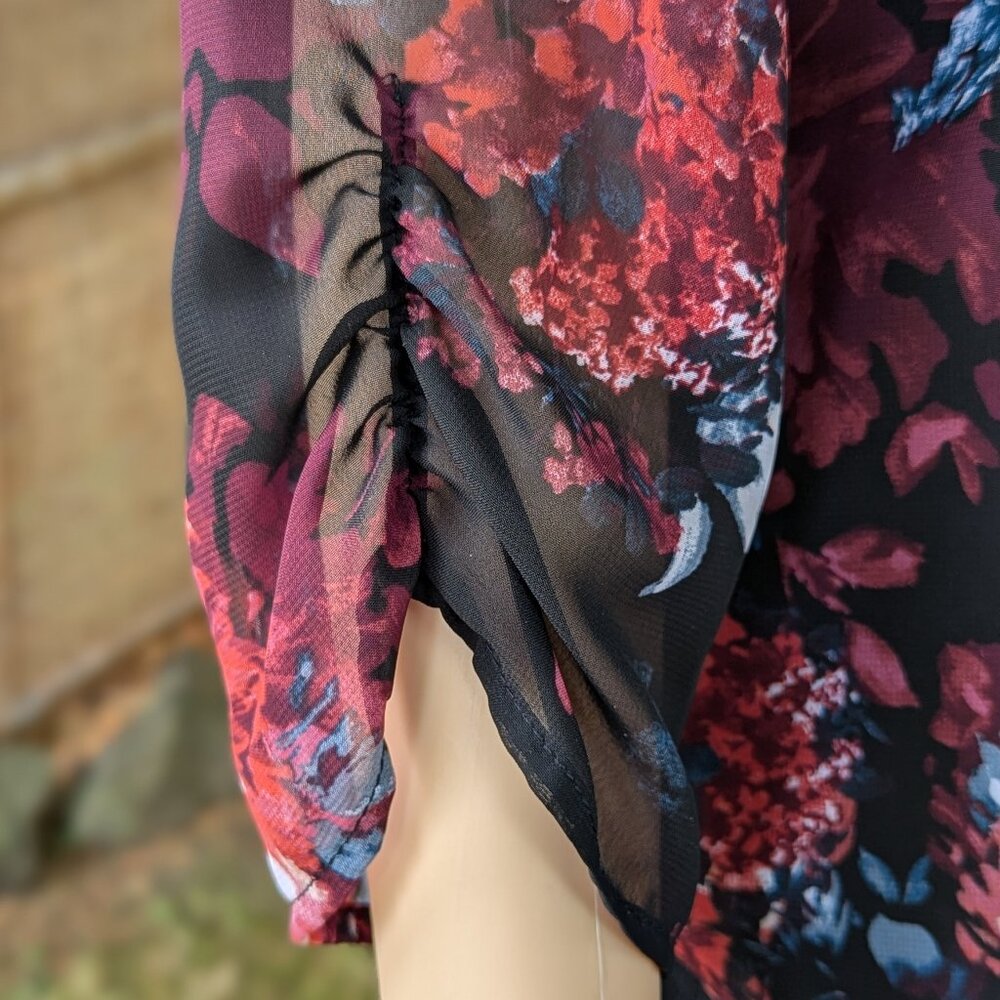 Floral Tunic Blouse - Picture 5 of 7